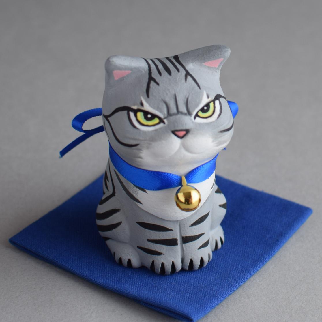 お怒りイカ耳お座り猫(アメリカンショートヘア)【受注制作】1枚目の画像