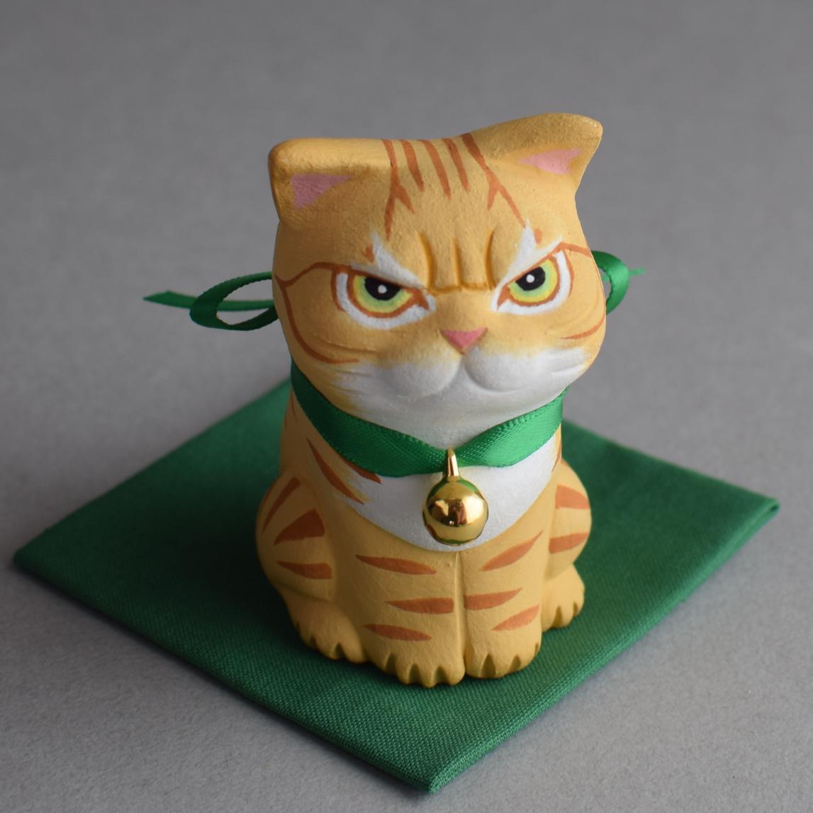 お怒りイカ耳お座り猫(茶トラ)【受注制作】1枚目の画像
